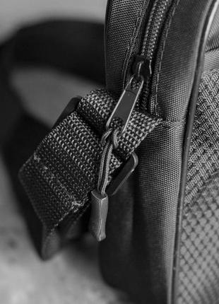 Маленька сумка месенджер чоловіча adidas small чорна з тканини через плече9 фото