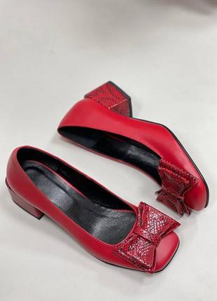 Красные кожаные туфли с бантиком на квадратном каблуке3 фото