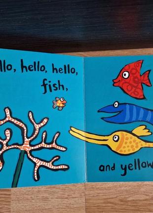 Картонна книга англійською "hooray for fish"3 фото