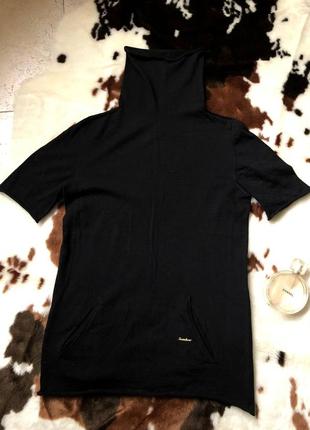 Базовая черная безрукавка, кофточка с высоким горлом sassofono6 фото