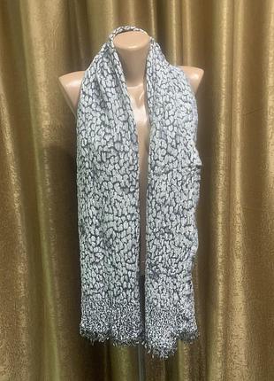 Тёплый шарф под рептилию вискоза