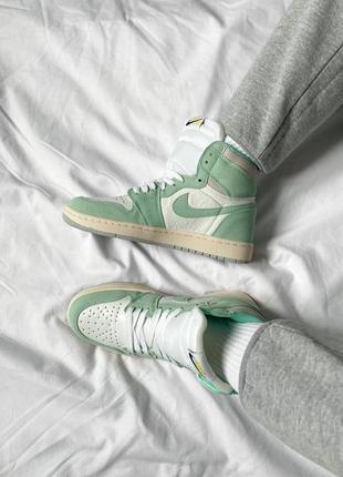 Женские высокие кожаные кроссовки nike air jordan 1 retro high og "turbo green#найк9 фото