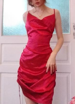 Платье атласное