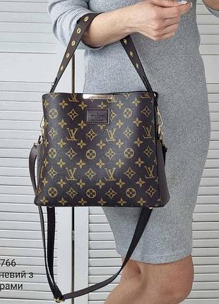 Женская сумка среднего размера