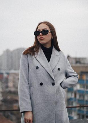 Серое пальто mango