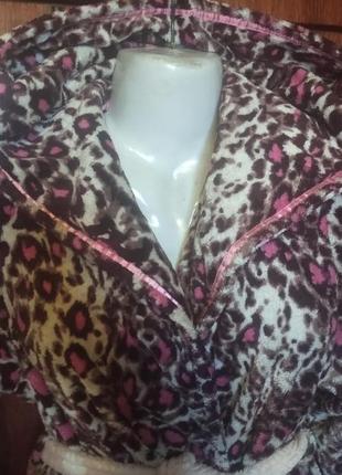 Дуже красивий леопардовий халат із великим капюшоном на бирці m-l на 48-50-52 укр5 фото