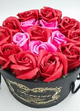 Подарунковий набір мильних троянд forever i love you подарунковий набір букет із мила в капелюшній коробці кра2 фото