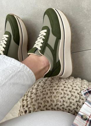 Легкие, удобные и качественные кроссовки цвета хаки8 фото