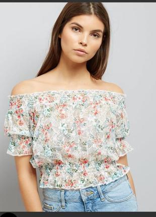 Очеровательний топ мереживо new look