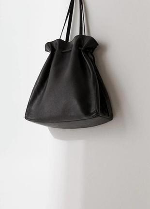 Женская черная кожаная сумка-шопер mango (іспанія)10 фото