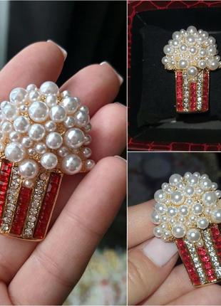 Новая брошка с жемчужинами.
