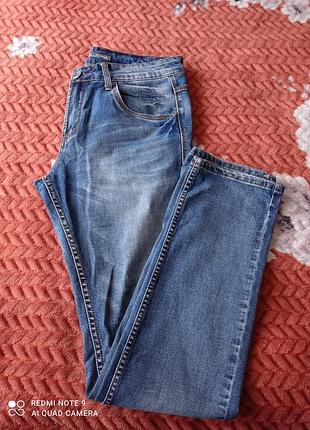 Джинсы мужские