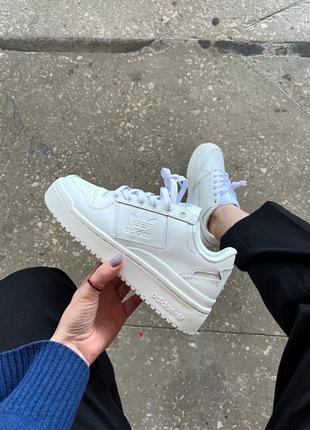 Кроссовки adidas forum bold white