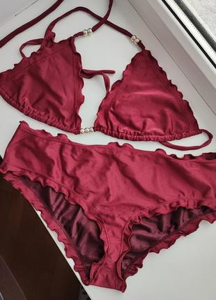 Купальник бордовий на зав'язках.