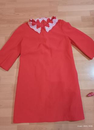 Платье красное