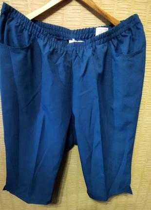 Яркие бриджи шорты батал