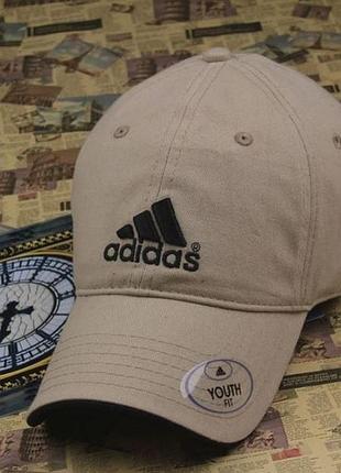 Кепка бейсболка adidas