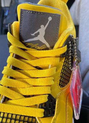 Кожаные кроссовки nike air jordan 4 retro lightning. цвет желтый с серым6 фото