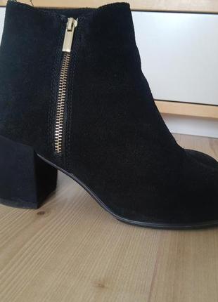 Ботинки замшевые stradivarius