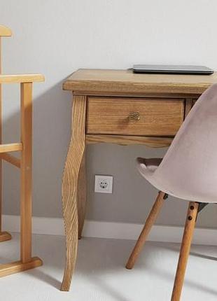 Напольная деревянная вешалка для одежды