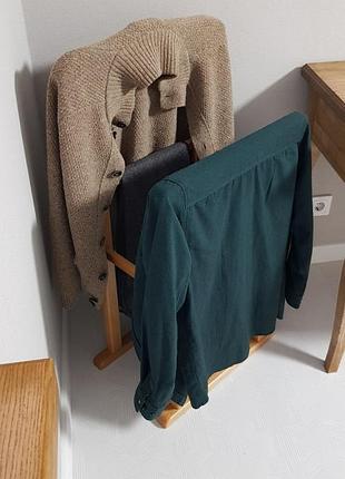 Напольная деревянная вешалка для одежды