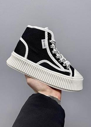 Крутые женские высокие кеды кеды на платформе в стиле chanel platform sneakers black чёрные с белым