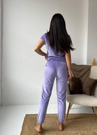 Женский велюровый домашний костюм-пижама-тройка сирень/фиолет. в комплект входят: брюки + шорты + футболка норма и батал (большой размер)4 фото
