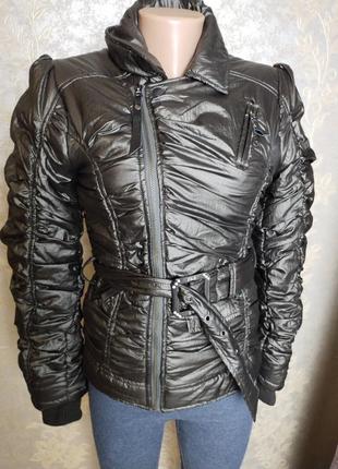 Стильна жіноча куртка, 44-46й розмір нова