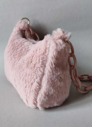 Светло-розовая плюшевая сумочка10 фото