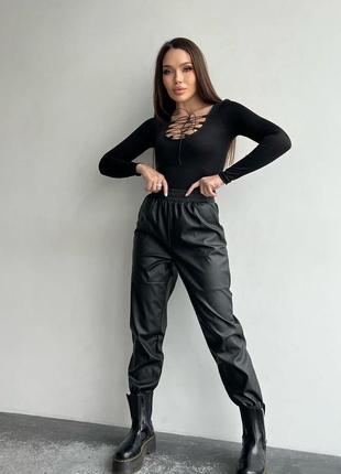 Женские брюки матовая эко-кожа1 фото