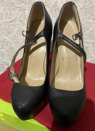 Туфлі louboutin 🔥шкіряні,червона підошва,розмір 36