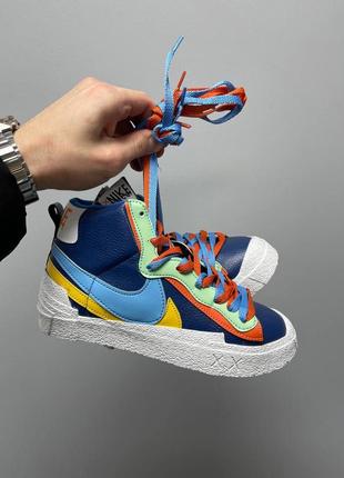 Нереальные женские высокие кроссовки nike blazer mid x sacai blue yellow 🇺🇦 синие с жёлтым цветные6 фото