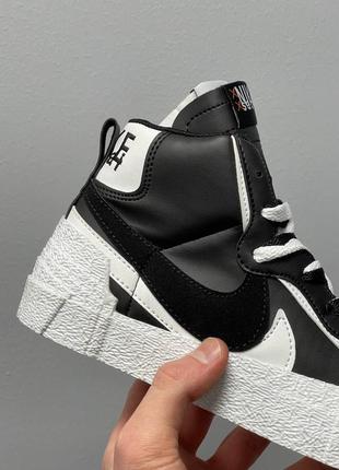 Стильные женские высокие кроссовки nike blazer mid x sacai black white чёрные с белым7 фото