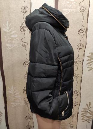 Чёрная стёганая куртка с капюшоном еврозима, демисезон2 фото