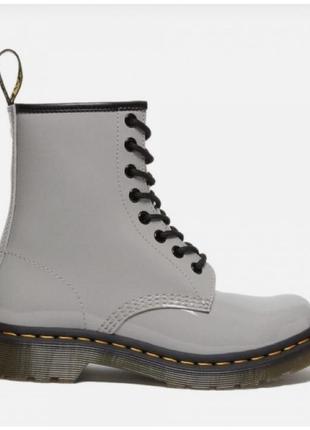 Оригінальні черевики від dr. martens