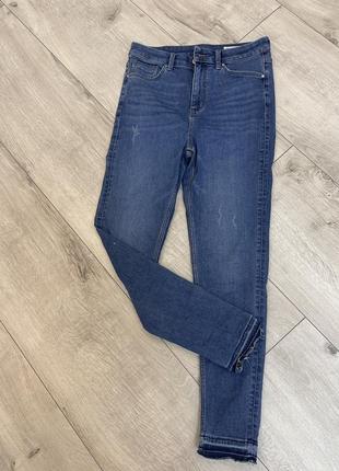 Стильные джинсы с высокой посадкой  m&s1 фото