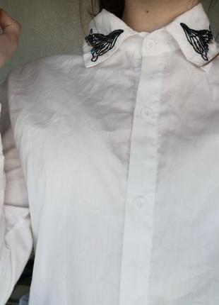 Белая рубашка с красивым воротником1 фото