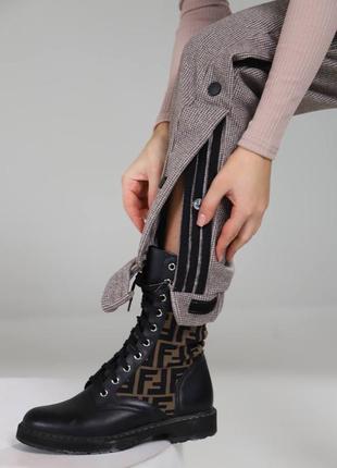 Женские кашемировые брюки модные черные молочные бежевые на кнопках трендовые4 фото