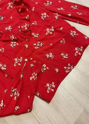 Шикарная красная натуральная блузка вискоза с рюшами в цветочный принт forever 215 фото