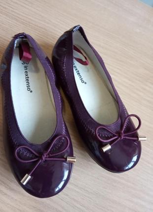 Лаковые балетки 30 р. 18,2 см., цвет спелой черешни