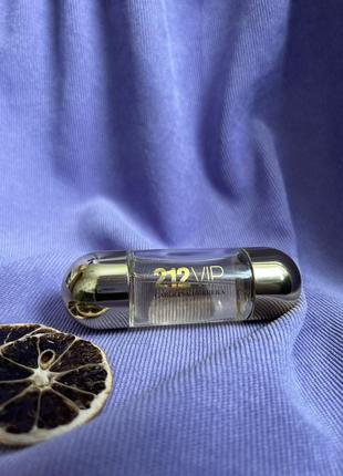 Carolina herrera 212 vip