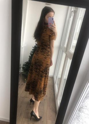 Платье миди в тигровый принт2 фото