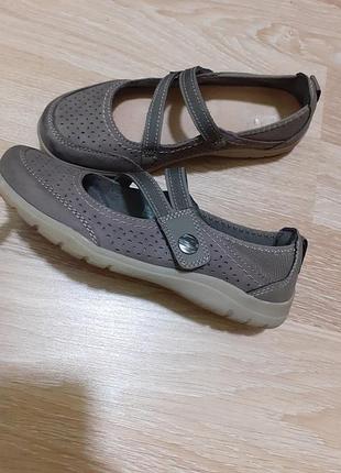 Шкіряні туфлі мокасинт clarks, uk5 eur38