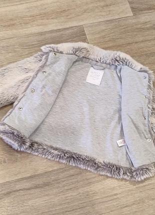 Гарна шубка-накидка