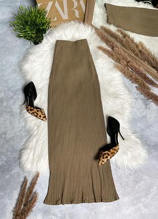 Міді спідниця в рубчик