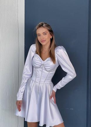 Сатинова сукня з корсетом зі стразами