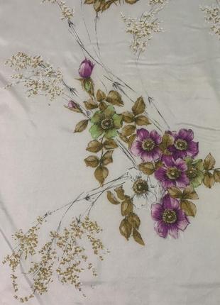 Нежный шёлковый шейный платок, цветочная ручная роспись, италия цвет светло-серый/сиреневый/бежевый4 фото