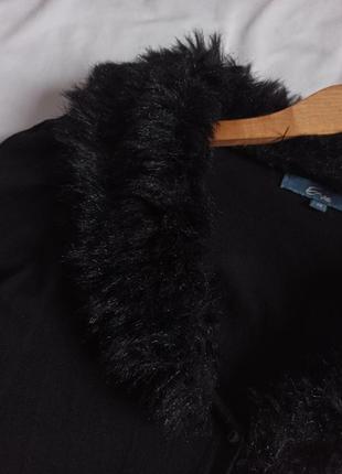 Чёрный винтажный  кардиган с меховым воротником4 фото