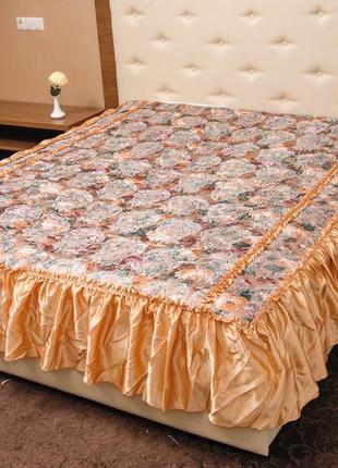 Покрывало в цветок атлас светлое золото 180*210