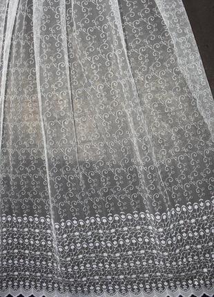 Фатиновая тюль з вишивкою квіти біла